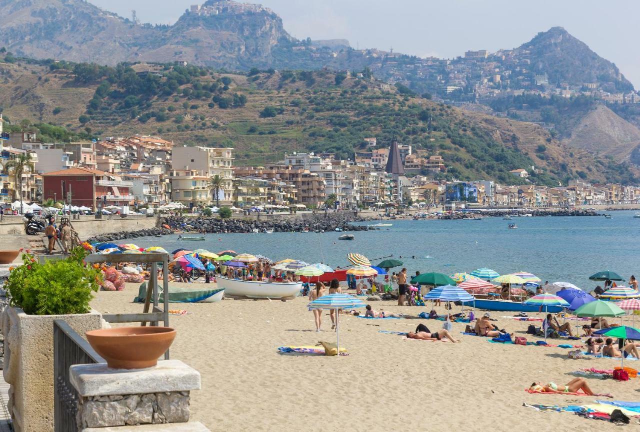 Casa Amica Lägenhet Giardini Naxos Exteriör bild