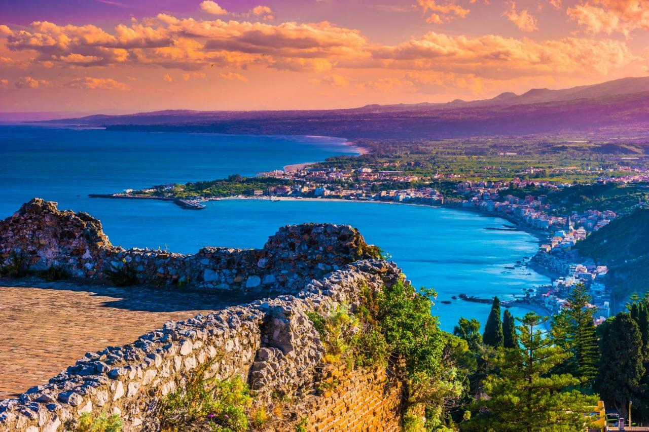 Casa Amica Lägenhet Giardini Naxos Exteriör bild