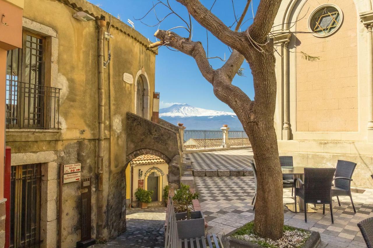 Casa Amica Lägenhet Giardini Naxos Exteriör bild